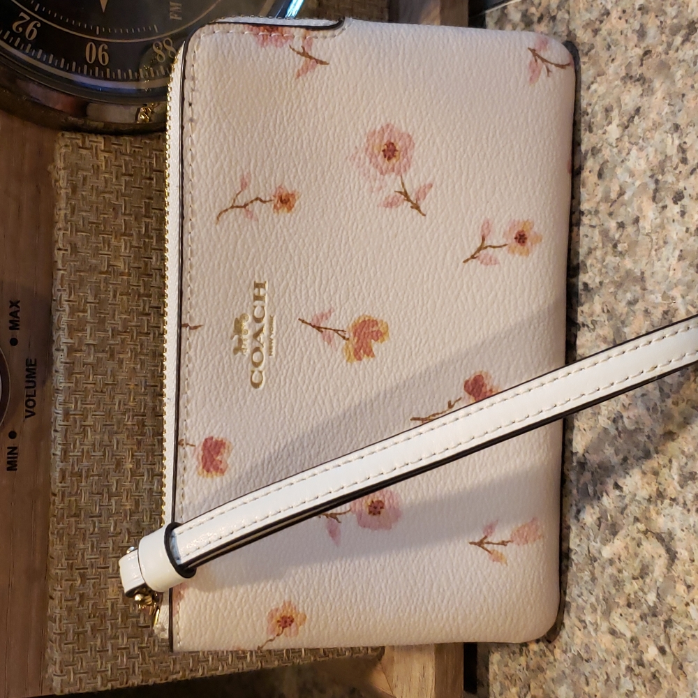 Coach Corner zip wristlet